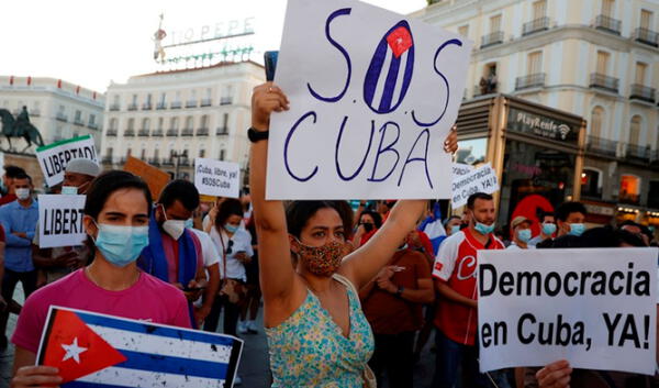 Las marcha del 15N estuvo marcada por un amplio despliegue policial en toda la isla.