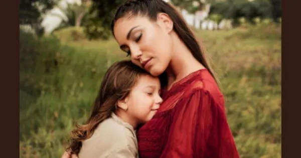Tilsa Lozano e hija Valentina wapa.pe