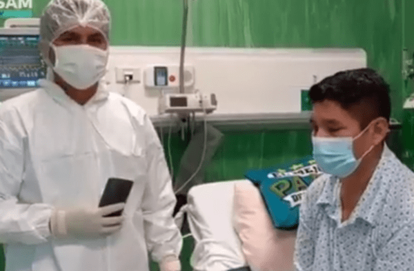 Técnico de enfermería no se inmunizó coronavirus y acabó en cuidados intensivos de hospital San Martín