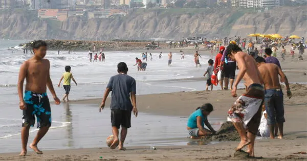 Chorrillos exhorta al Minsa a tomar medidas ante masiva llegada de bañistas que fueron Agua Dulce y La Herradura