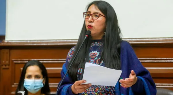 Ruth Luque, vocera de Juntos por el Perú.