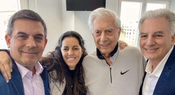 Mario Vargas Llosa supera COVID-19