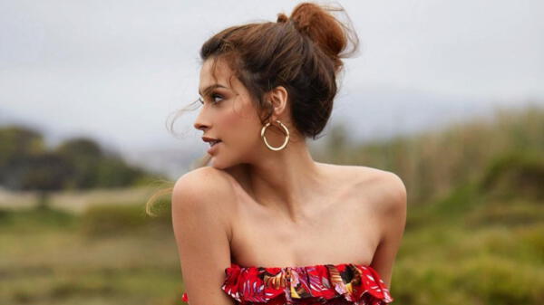Milett Figueroa con bikini multicolor wapa.pe