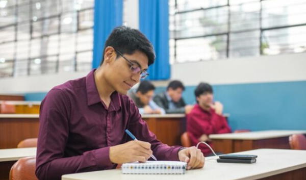 Beca de Excelencia Académica para Hijos de Docentes.