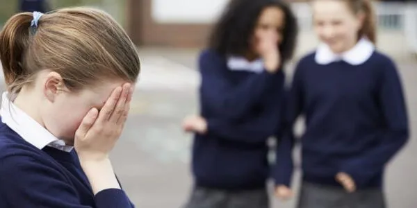 Violencia escolar se presenta en el país wapa.pe