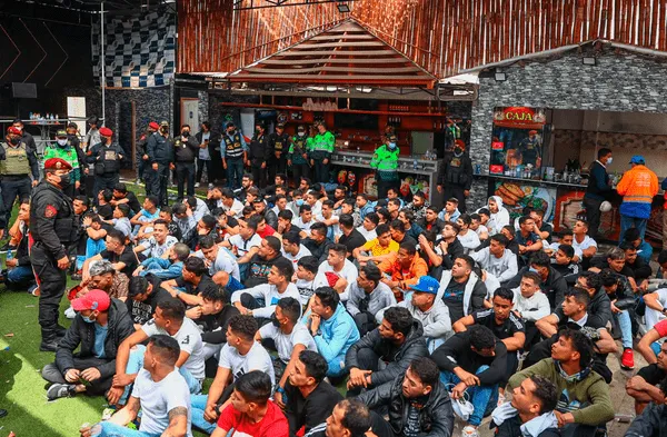 Más de 200 extranjeros detenidos en discoteca de SJL serán deportados