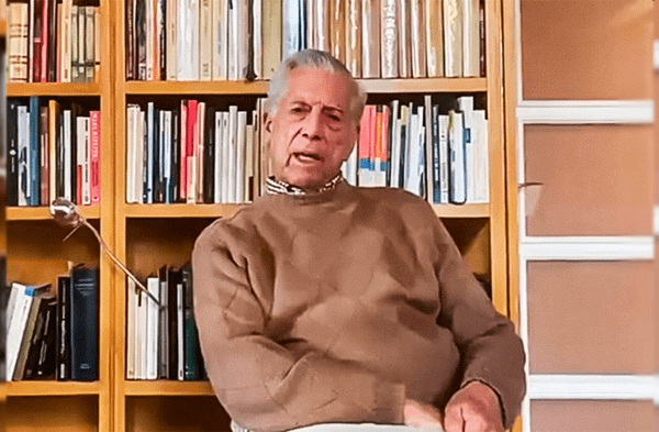 Vargas Llosa festeja el fracaso del autogolpe de Castillo: "Felicito a los militares peruanos"