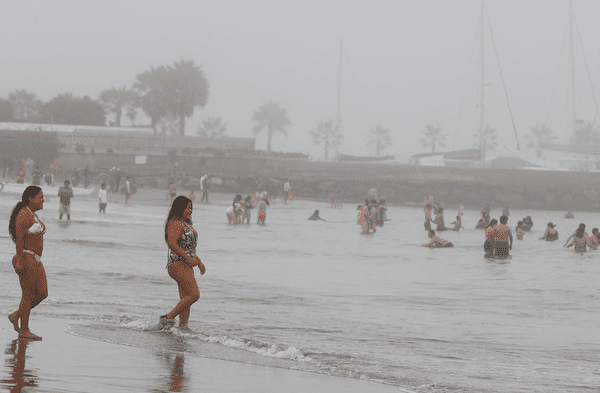 playas costa verde nubladas con neblina en Lima