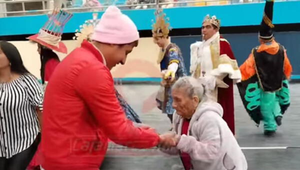 La señora se ganó la admiración de los usuarios. wapa.pe