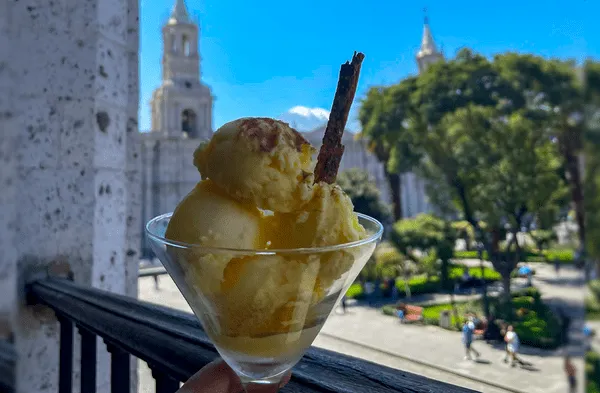 Queso helado Arequipa postre