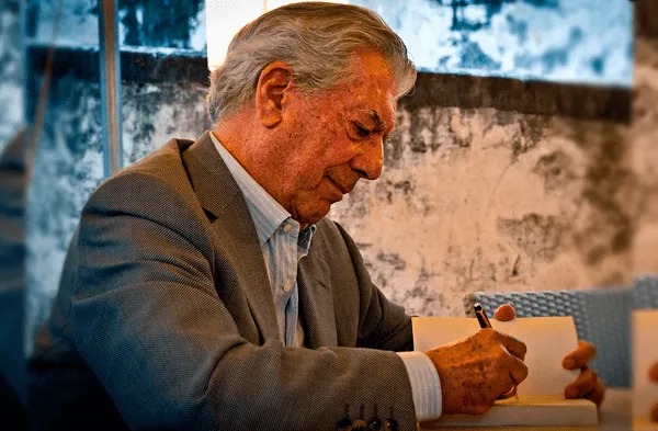 ¿Mario Vargas Llosa se retira de la literatura?: ‘Le dedico mi silencio’ será su última novela de ficción