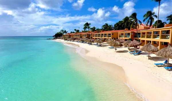 ¿Cómo viajar a Aruba, la paradisíaca isla del Caribe, por solo 300 dólares?