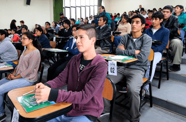 ¿Cómo ESTUDIAR GRATIS la CARRERA DE ADMINISTRACIÓN y egresar en solo 3 años?