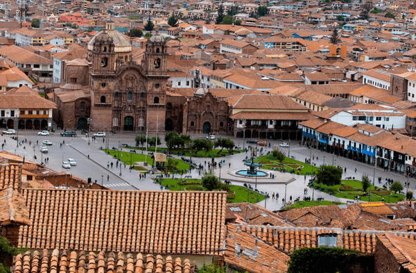 ¿Cuáles son los destinos favoritos de los peruanos para recibir el 2024?