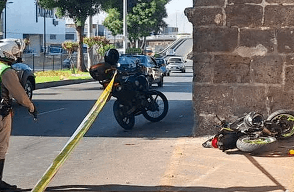 Policía recién egresado pierde la vida en accidente en Arequipa: auto le habría cerrado el paso