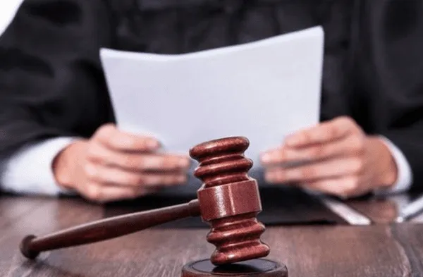 240 personas y 8 abogados INVESTIGADOS por sacar préstamos por $40 millones y declararse en quiebra wapa.pe