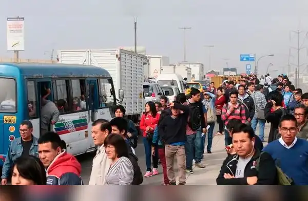 Se inicia el paro de transportistas este 18 de diciembre wapa.pe