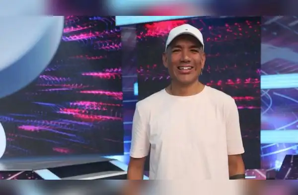 Fajardo destaca su gratitud hacia Ramírez del Villar, con quien ha trabajado durante 23 años, y reafirma su compromiso con el programa para la temporada 2026. wapa.pe