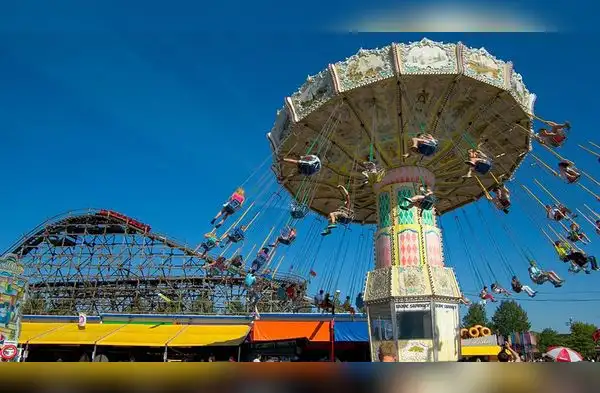 El parque de diversiones es una atracción temporal. wapa.pe