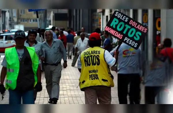 Dólar inicia la semana con caída wapa.pe