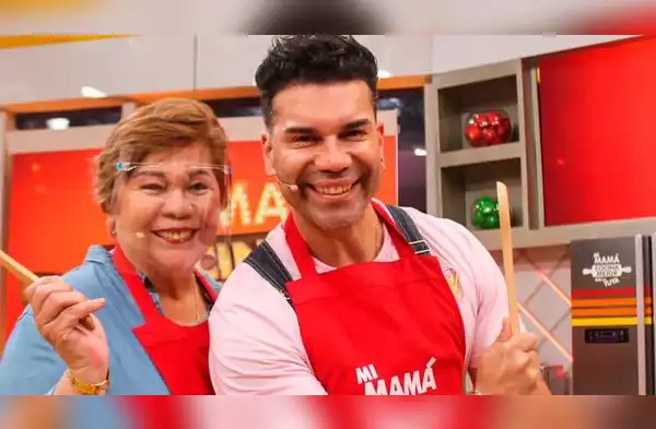 Carlos 'Tomate' Barraza se despide de su mamá. wapa.pe