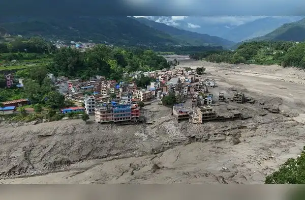 Inundaciones en Nepal dejaron decenas de muerto. wapa.pe