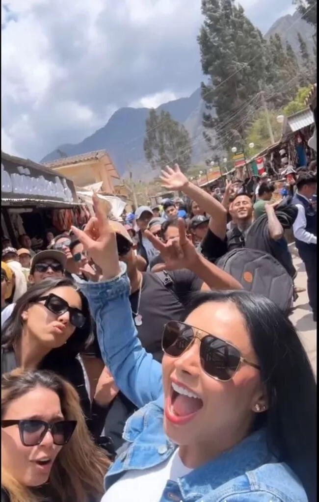 Pamela Franco al llegar a Cusco.   