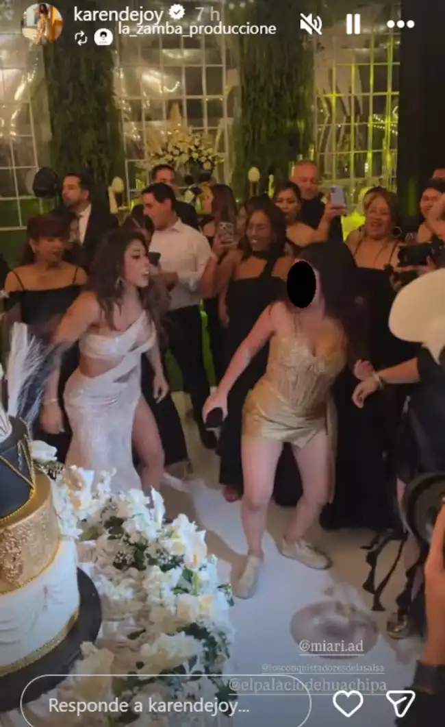 Karen Dejo y su hija protagonizaron momentos de baile durante los 15 años. Karen Dejo y su hija protagonizaron momentos de baile durante los 15 años.