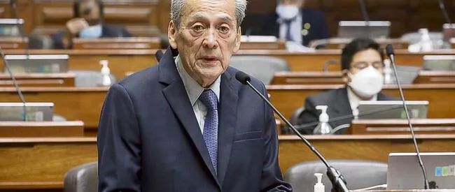 Carlos Gallardo, ministro de Educación.   