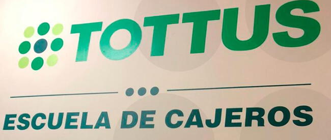 Tottus cuenta con una escuela de cajeros, la cual es promocionada en su página Trabaja y Avanza con Tottus.   