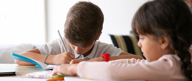 Los niños con TDAH presentan dificultades para concentrarse en las tareas y clases.   