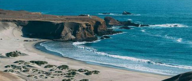 La playa Tamborero se encuentra en un punto secreto de la capital.   