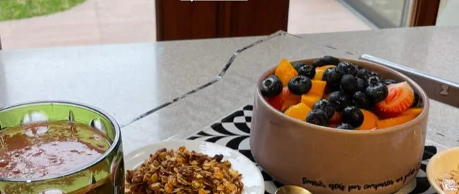 Natalie le preparó un desayuno especial a su esposo, Yaco Eskenazi por el Día del Padre.