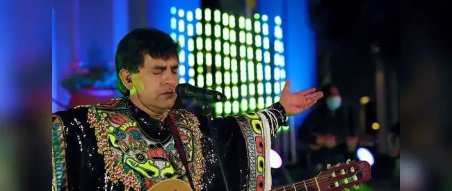  William Luna durante uno de sus conciertos.    