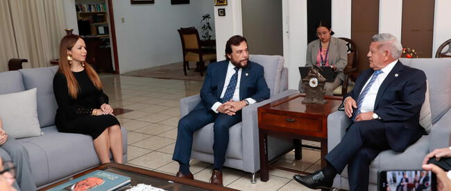 Esta alianza refuerza la imagen de El Salvador como un país que prioriza inversión, conocimiento e innovación. Esta alianza refuerza la imagen de El Salvador como un país que prioriza inversión, conocimiento e innovación.