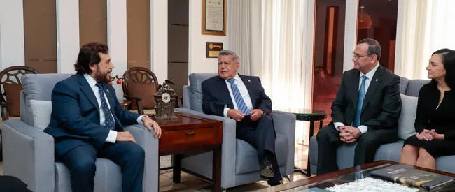 La UCV reafirma su compromiso de formar profesionales transformadores. La UCV reafirma su compromiso de formar profesionales transformadores.