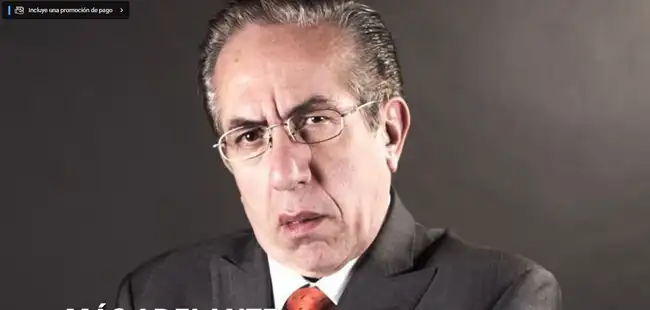 Es famoso por interpretar al personaje "El Teacher", una parodia del periodista Joaquín López-Dóriga.   