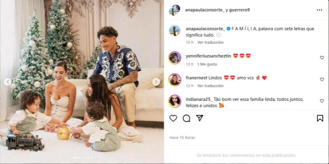 Ana Paula Consorte y Paolo Guerrero junto a sus hijos en foto navideña. Foto: Instagram.   