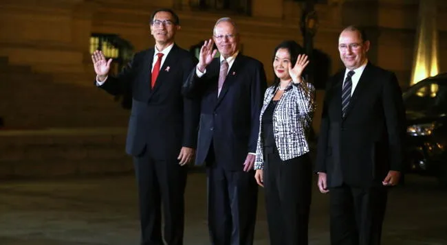 De izquierda a derecha: Martín Vizcarra, Pedro Pablo Kucyznski, Keiko Fujimori y José Chlimper, reunión realizada a mediados de 2017.   