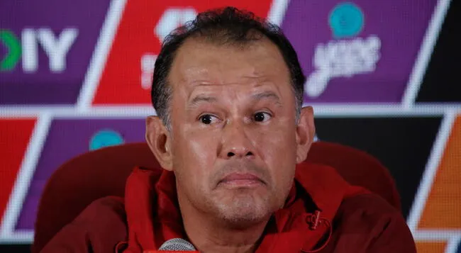 Juan Reynoso, entrenador de la selección peruana.   