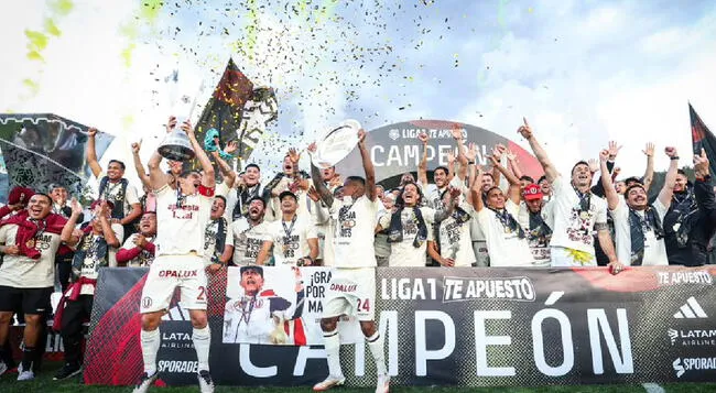 Universitario de Deportes se coronó campeón nacional de la temporada 2024.   