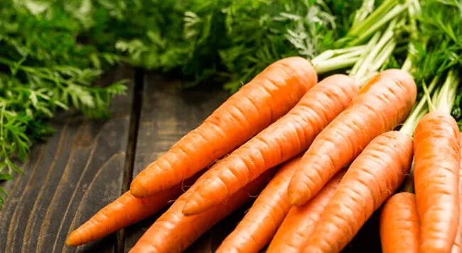 Zanahoria, alimento que te ayudará a blanquear tus dientes.   