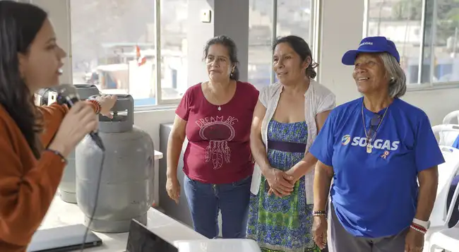 Como parte de esta edición, 47 lideresas participaron en una jornada de mentoría junto a voluntarios de Solgas. Como parte de esta edición, 47 lideresas participaron en una jornada de mentoría junto a voluntarios de Solgas.