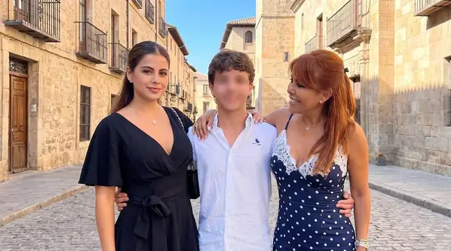 Magaly Medina habla sobre su relación con el hijo de Sheyla Rojas. Magaly Medina habla sobre su relación con el hijo de Sheyla Rojas.