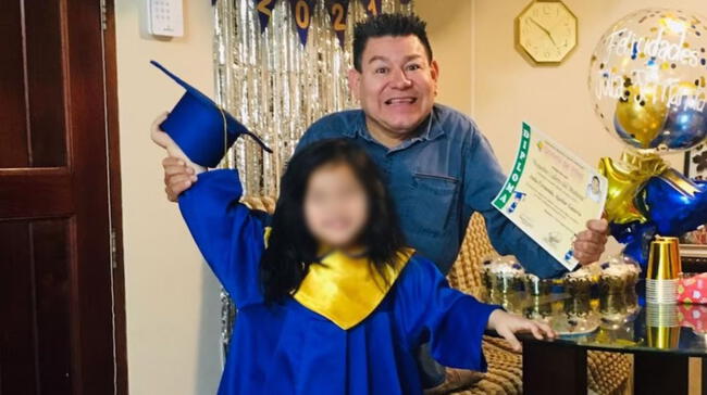 Julia Aguilar Gutarra, es la hija menor, la pequeña es la oportunidad del artista de vivir la paternidad con mayor cercanía. Julia Aguilar Gutarra, es la hija menor, la pequeña es la oportunidad del artista de vivir la paternidad con mayor cercanía.