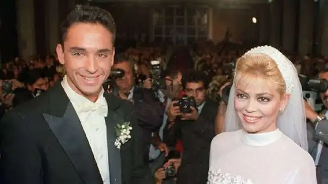 Roberto Martínez y Gisela Valcárcel se casaron el 10 de junio de 1995.  
