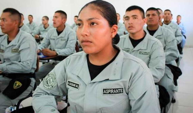 Curso de agente penitenciario dirigido para hombres y mujeres peruanos. Foto: Andina   
