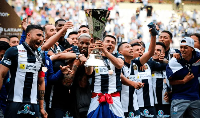 Alianza Lima se coronó campeón nacional en 2021 y 2022.   