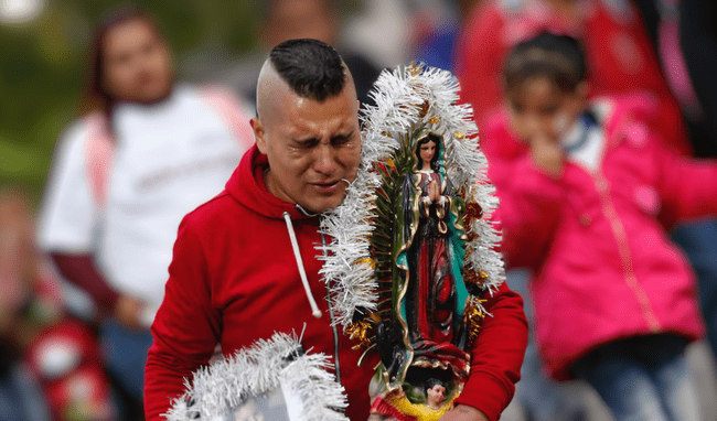 <strong> Con estas frases, vas a poder conmemorar a la Virgen de Guadalupe de la mejor forma. Foto: composición LR/EFE</strong>   