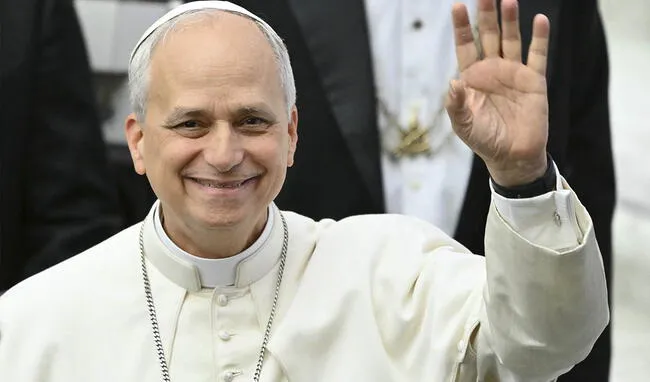 <strong> El papa León XIV envió un mensaje a Perú durante una audiencia en el Vaticano, prometiendo noticias prontas al país andino. Foto: AFP</strong> <strong> El papa León XIV envió un mensaje a Perú durante una audiencia en el Vaticano, prometiendo noticias prontas al país andino. Foto: AFP</strong>